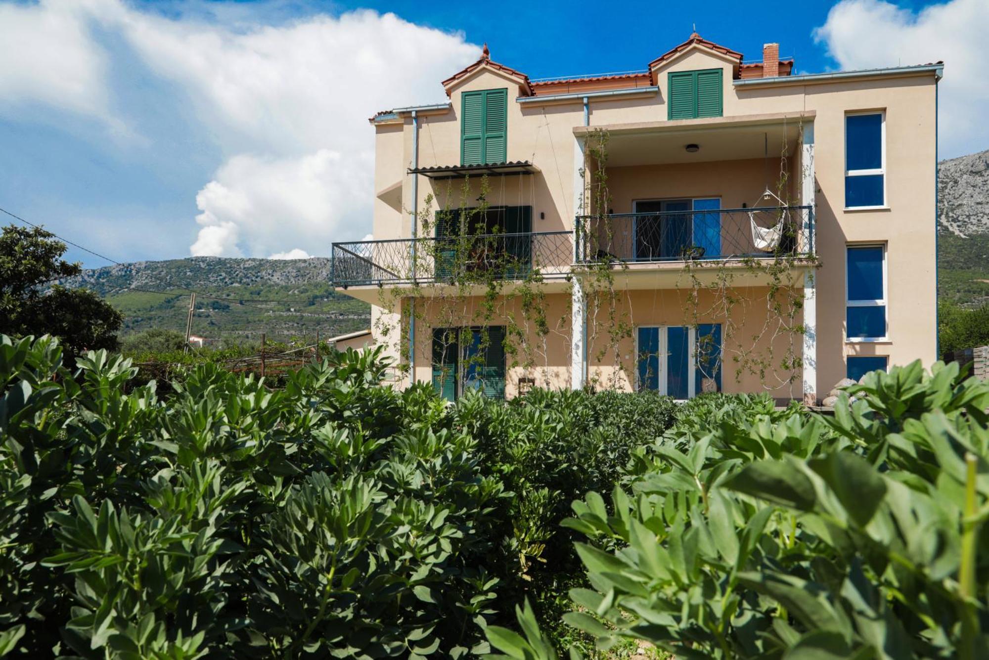 4-Star Apartments Bianco Kaštela Exteriör bild